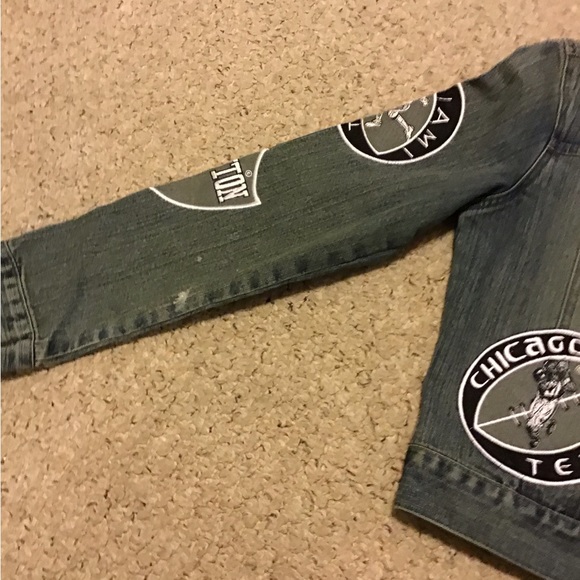 LE MORE FOOTBALL PATCH JEAN DENIM JACKET WOMENS MED EUC PHILA CHICAGO OAKLAND EY - Picture 4 of 6